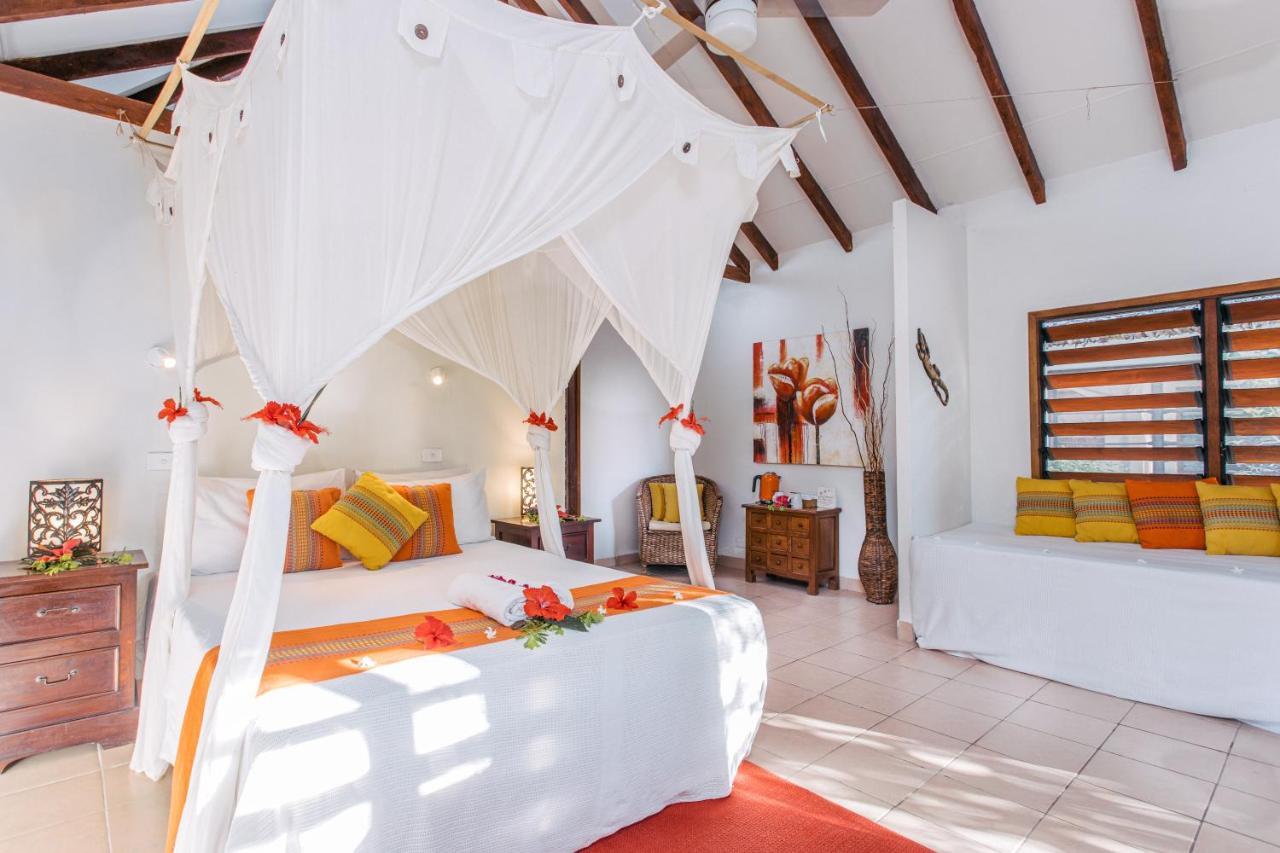 Coco Beach Resort Port Vila Buitenkant foto