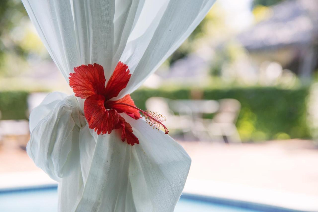Coco Beach Resort Port Vila Buitenkant foto