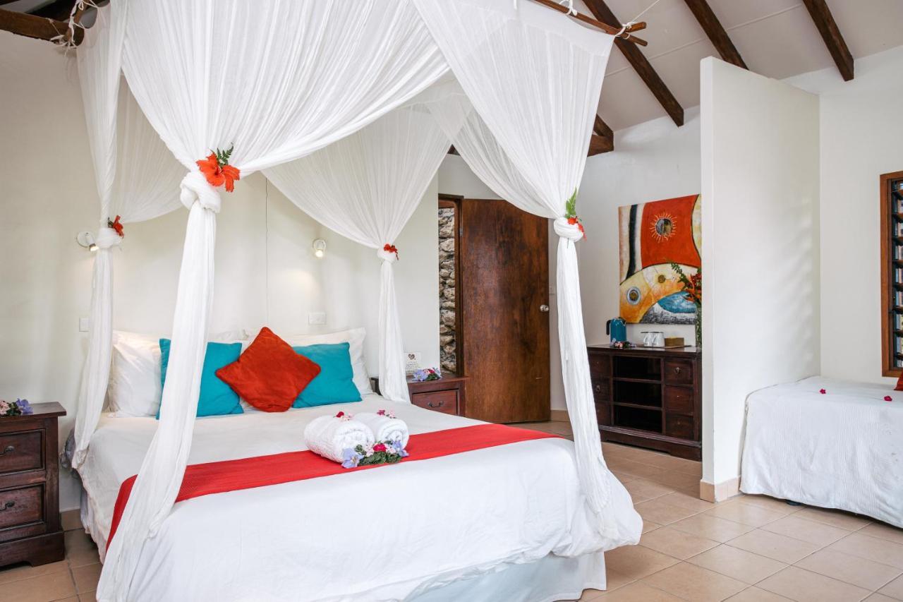 Coco Beach Resort Port Vila Buitenkant foto