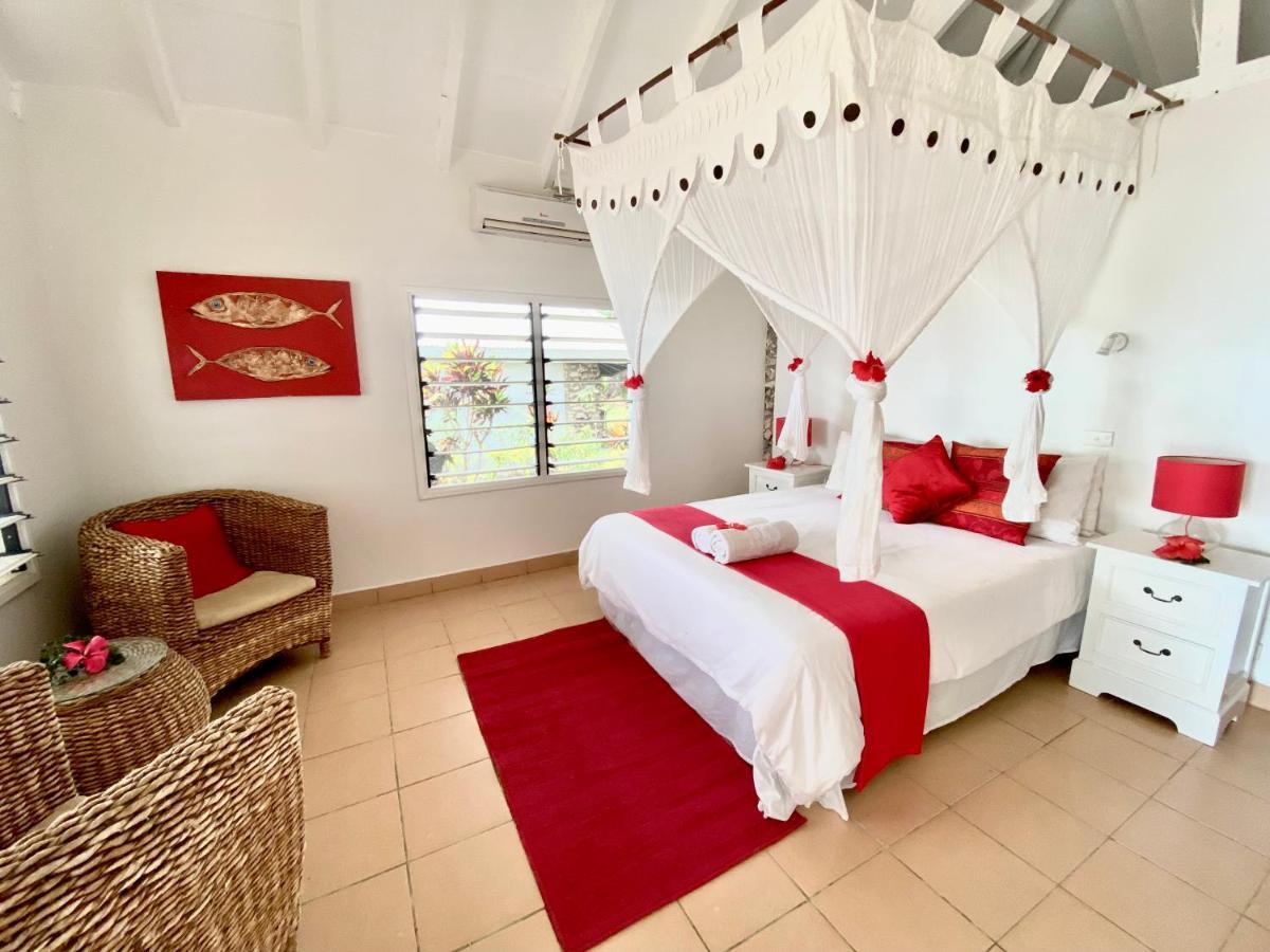 Coco Beach Resort Port Vila Buitenkant foto