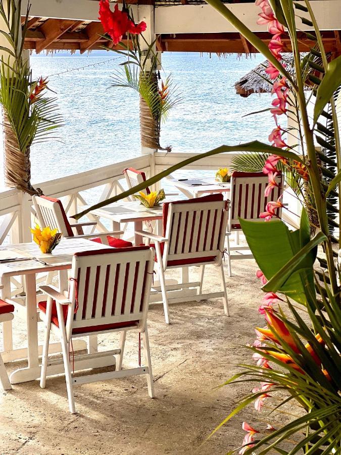 Coco Beach Resort Port Vila Buitenkant foto