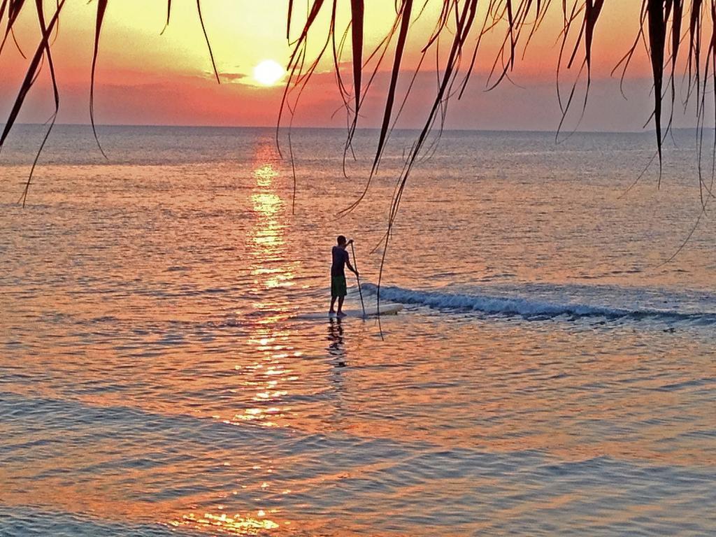 Coco Beach Resort Port Vila Buitenkant foto