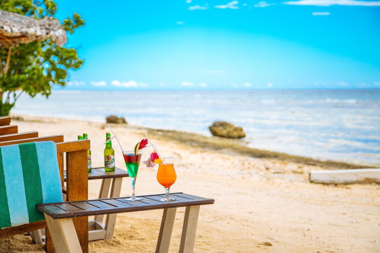 Coco Beach Resort Port Vila Buitenkant foto