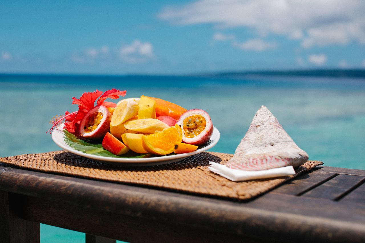 Coco Beach Resort Port Vila Buitenkant foto