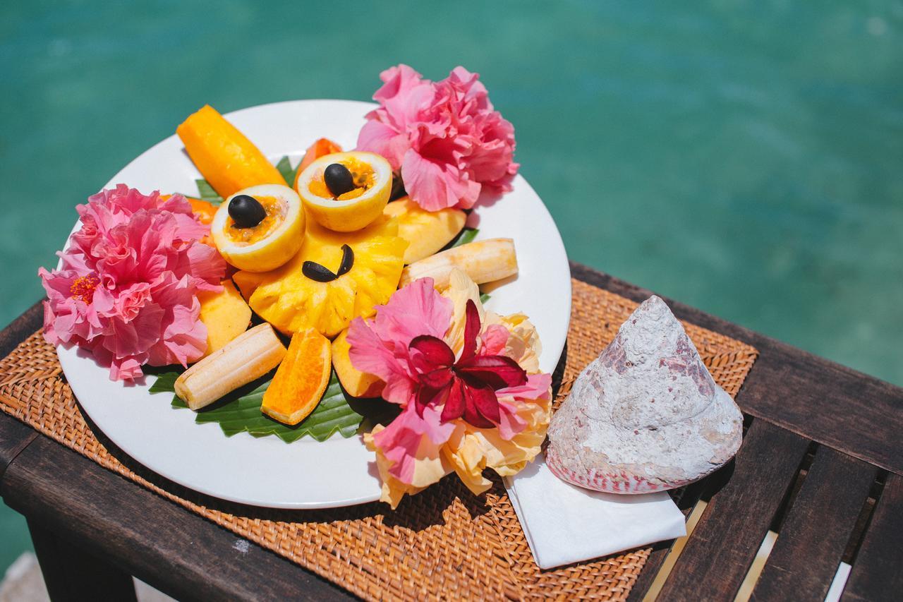 Coco Beach Resort Port Vila Buitenkant foto