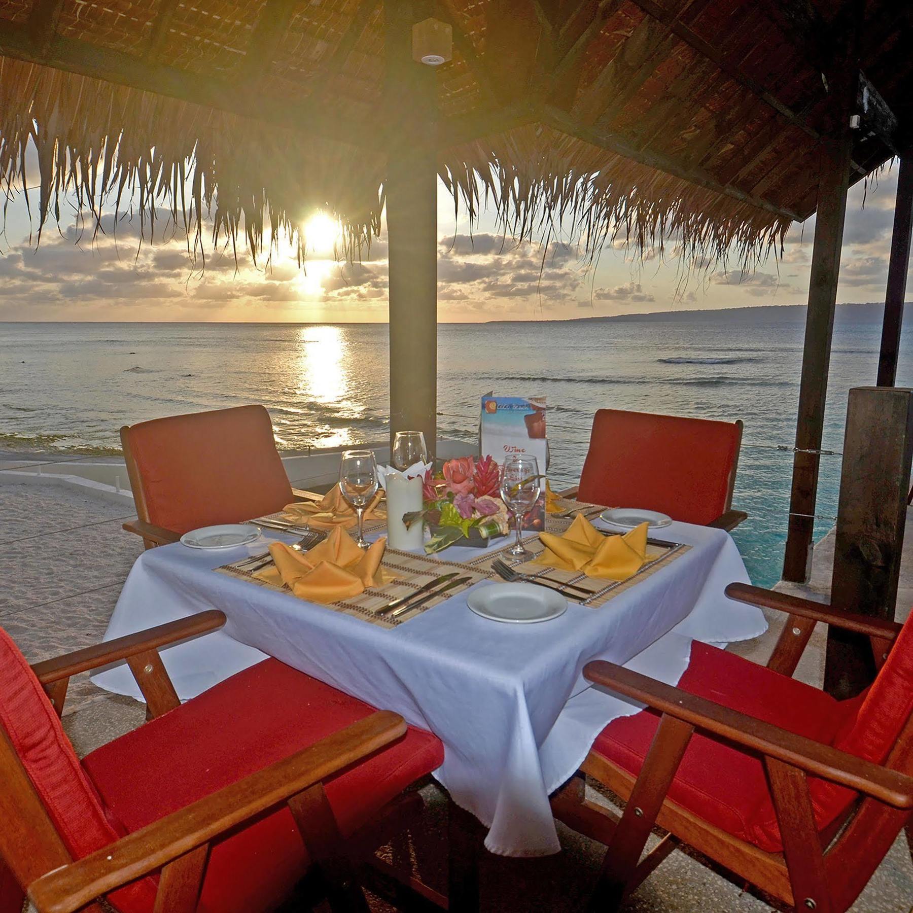 Coco Beach Resort Port Vila Buitenkant foto