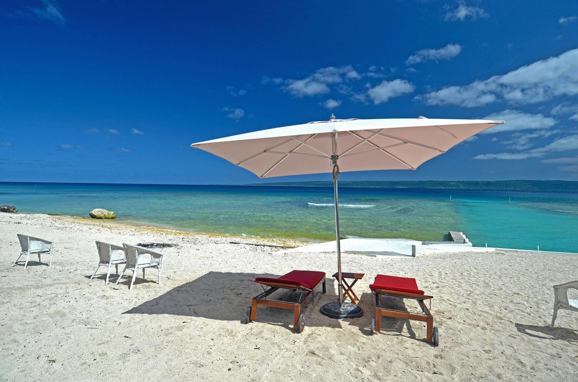 Coco Beach Resort Port Vila Buitenkant foto